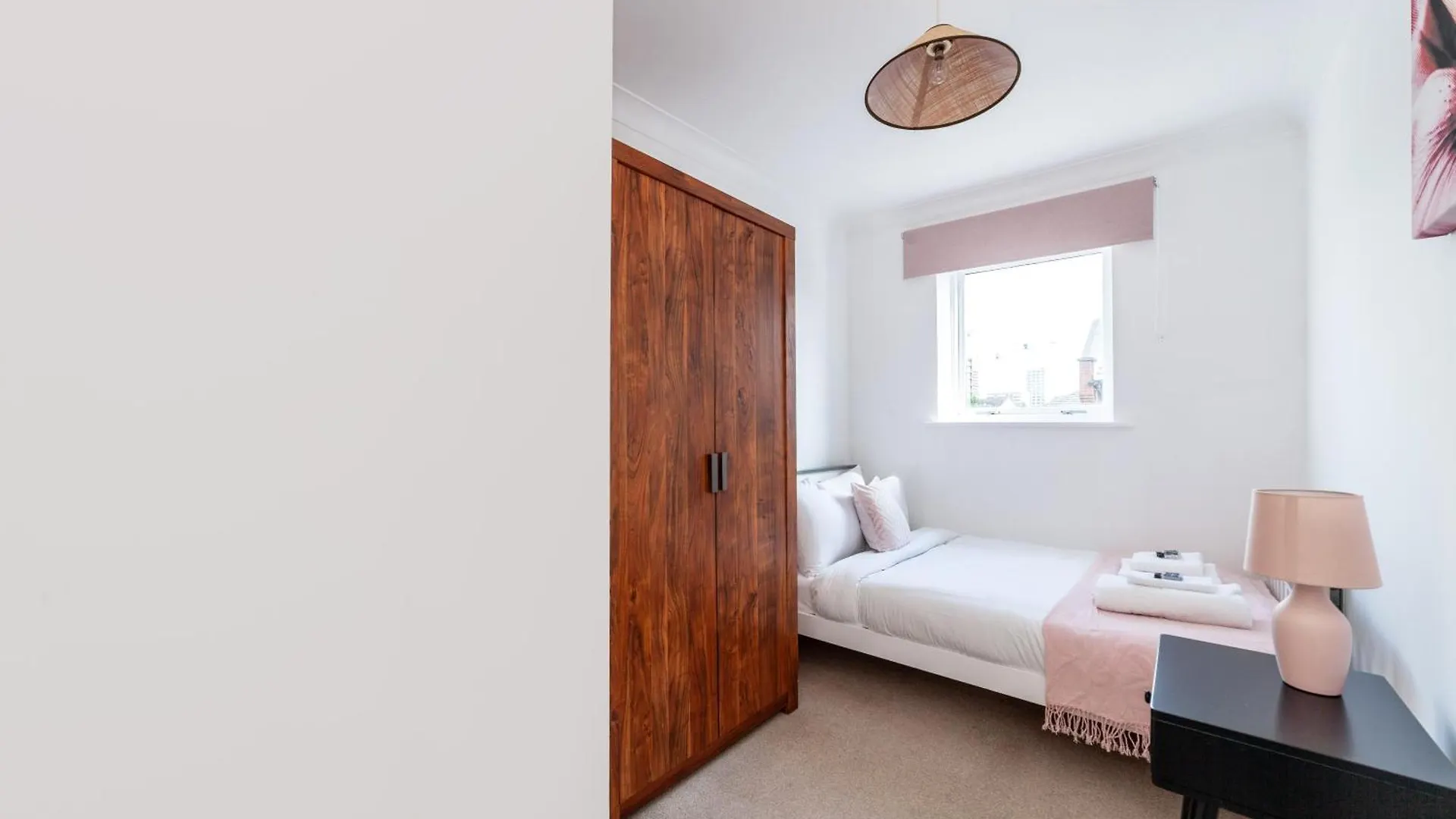 Cozy Welcoming 2Br Flat Near Excel Centre Apartment London