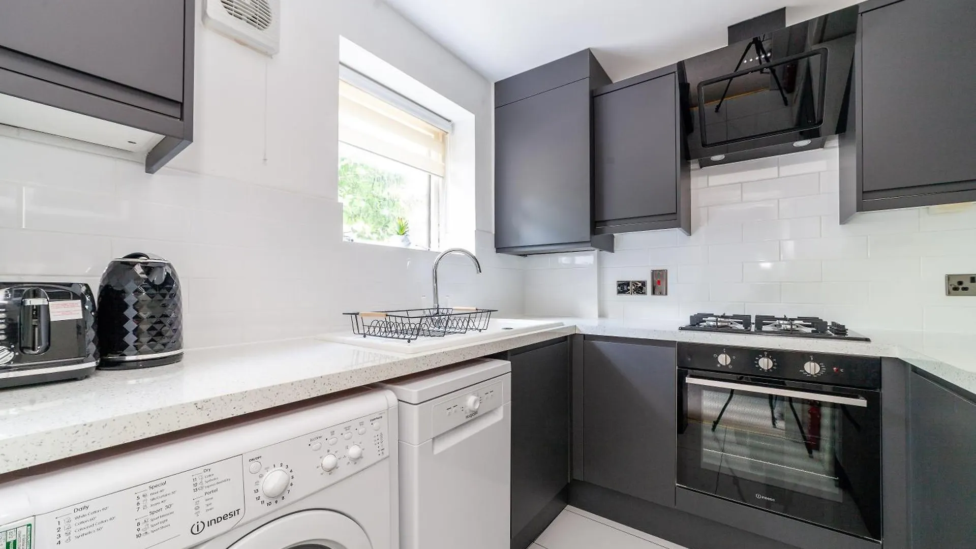 Cozy Welcoming 2Br Flat Near Excel Centre Apartment London